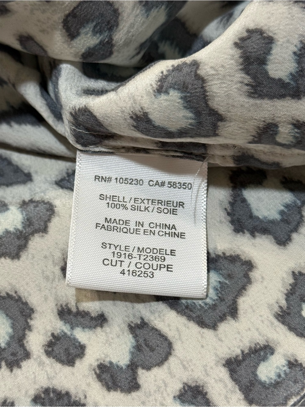 Joie 100% Silk Leopard Print Cold Shoulder Blouse Flutter Sleeve Small - Picture 12 of 14